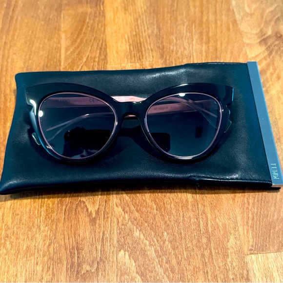 Fendi Sunglasses Black Gradient FF0132 Butterfly Sunglasses Authentic with Case - Picture 1 of 12